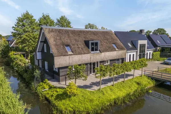 Nijverheidsweg 26, RHOON
