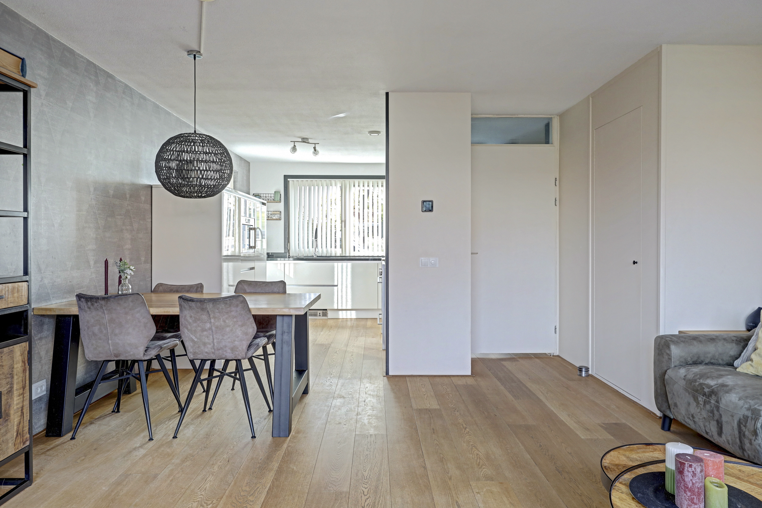 Hoekwoning te koop: Hoogvlietsekerksingel 408, Hoogvliet Rotterdam
