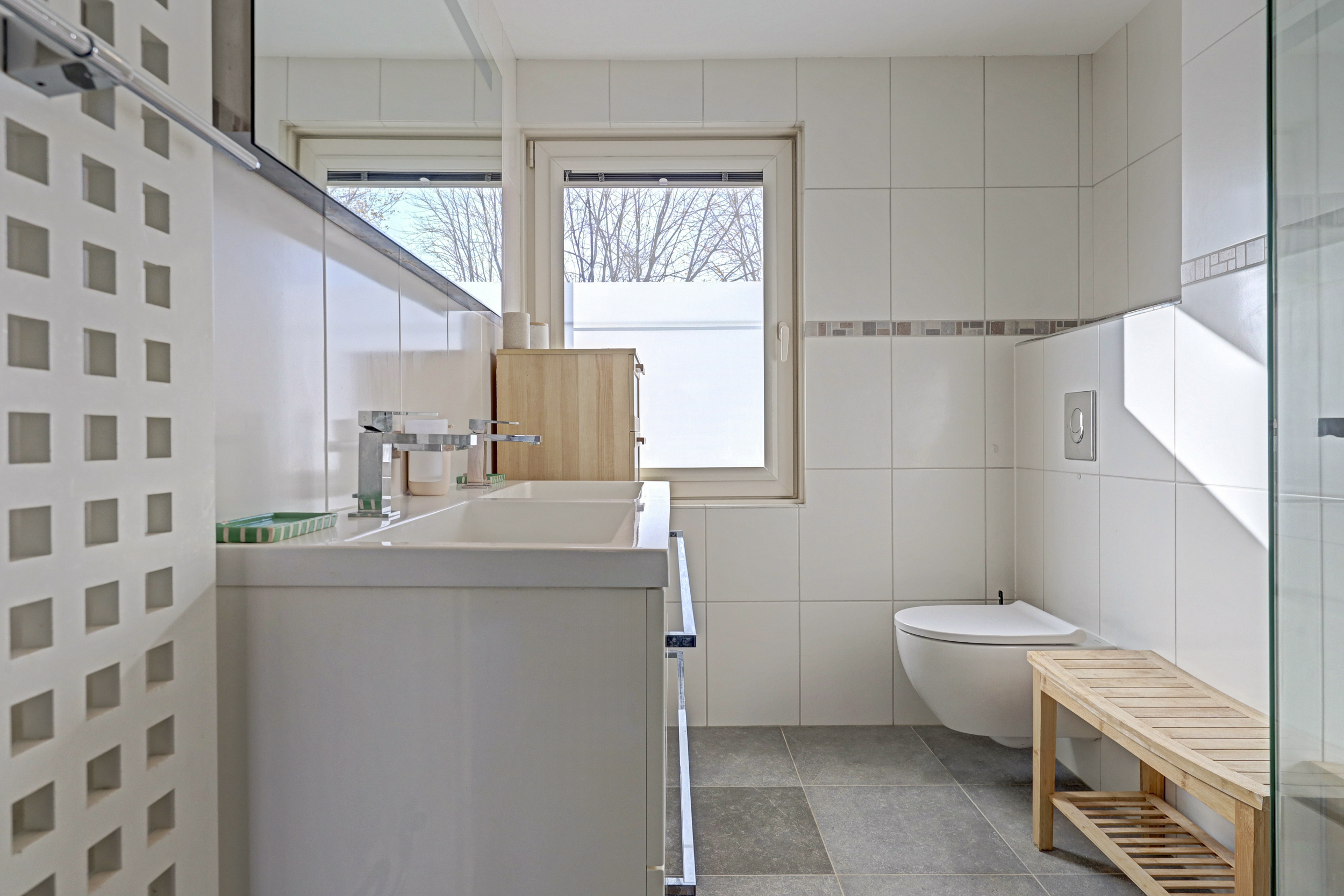 Hoekwoning te koop: Hoogvlietsekerksingel 408, Hoogvliet Rotterdam
