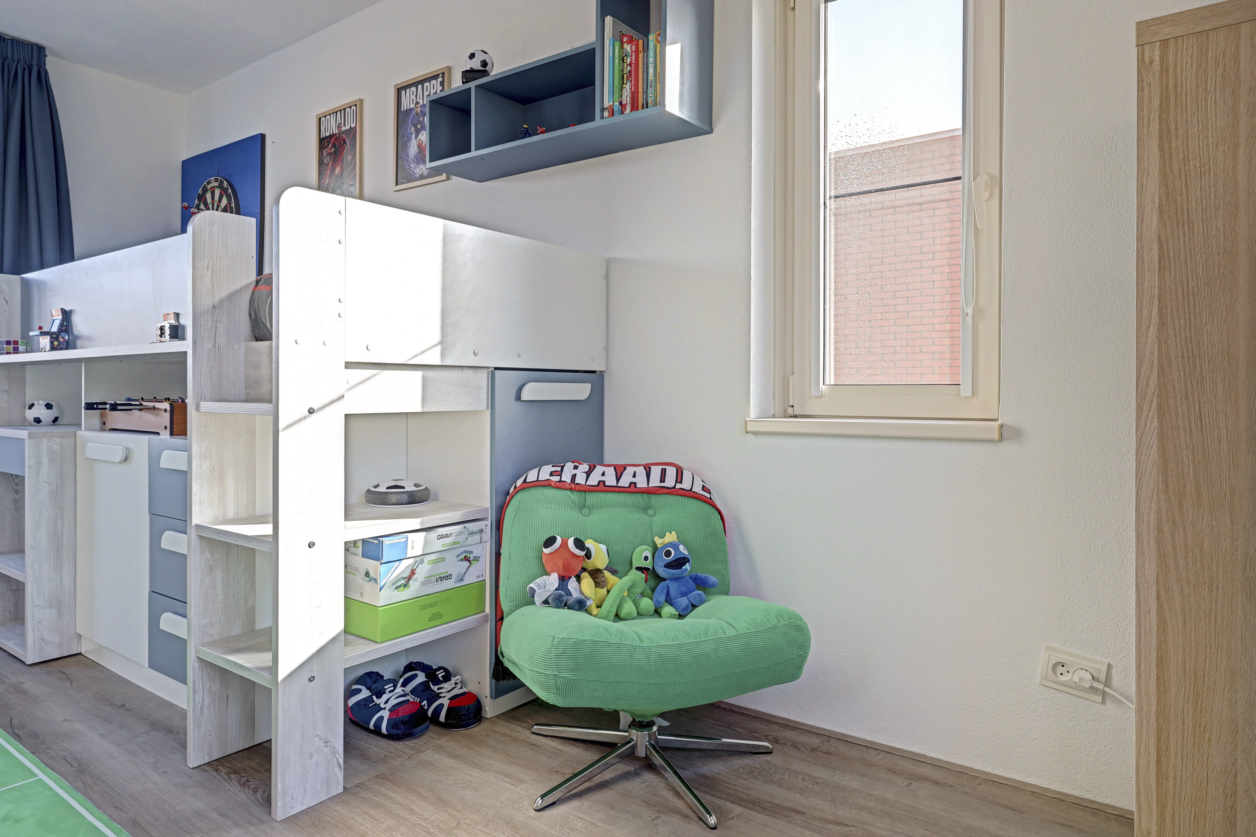 Hoekwoning te koop: Hoogvlietsekerksingel 408, Hoogvliet Rotterdam