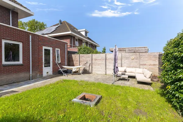 De Pauw 6