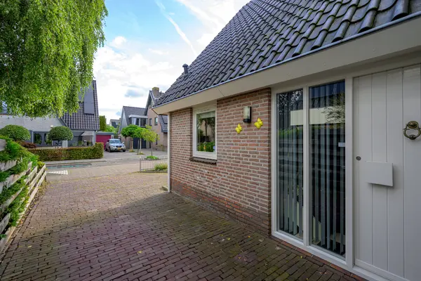 Weidemolen 8, HEERHUGOWAARD