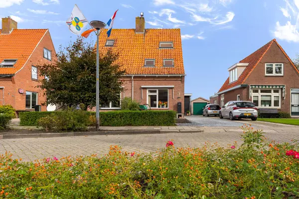 Limmerschouw 25, WINKEL