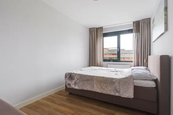 Zandsteen 79, HOORN
