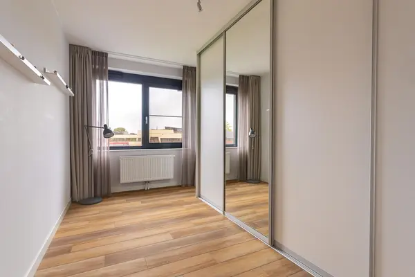 Zandsteen 79, HOORN