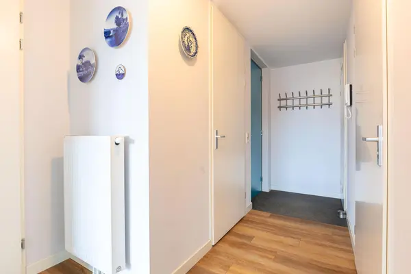 Zandsteen 79, HOORN