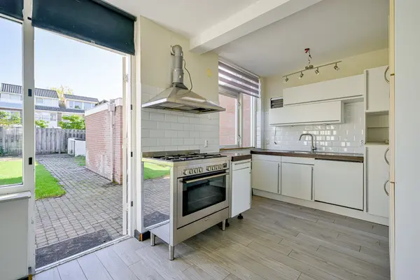 van Wijngaardenplein 1, HEERHUGOWAARD