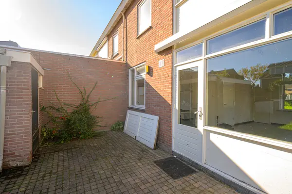 van Wijngaardenplein 1, HEERHUGOWAARD