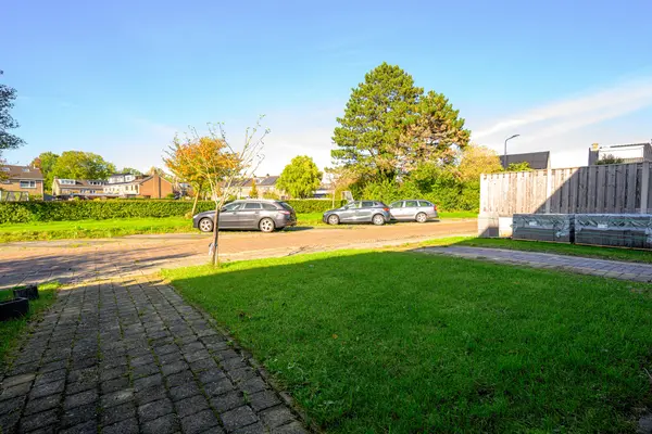 van Wijngaardenplein 1, HEERHUGOWAARD