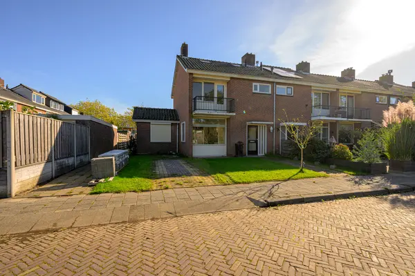 van Wijngaardenplein 1, HEERHUGOWAARD