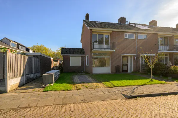 van Wijngaardenplein 1, HEERHUGOWAARD