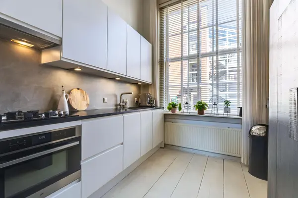 Jeudje 6, HOORN
