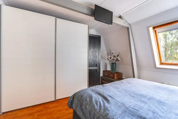 Jeudje 6, HOORN