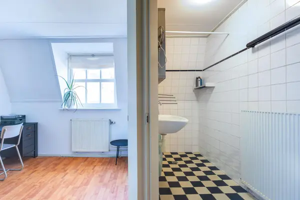 Jeudje 6, HOORN