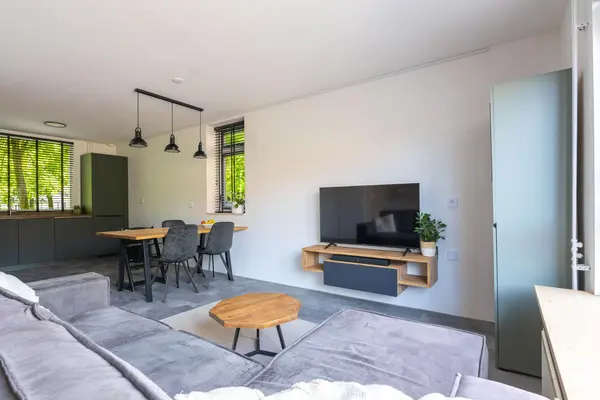 Patio 118, HOORN