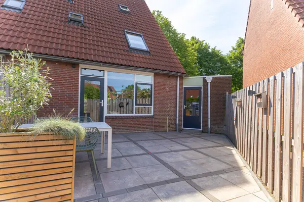 Patio 118, HOORN