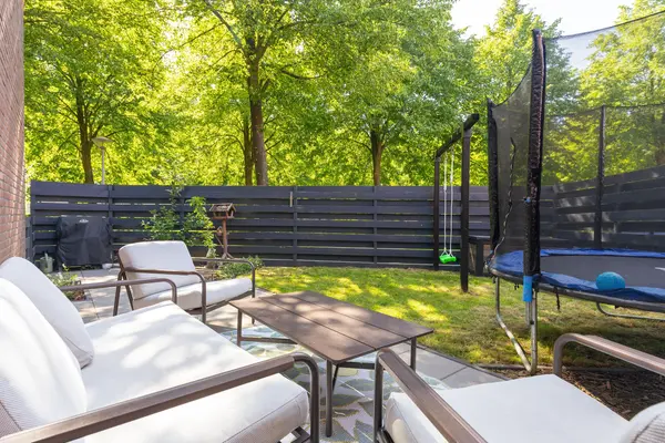 Patio 118, HOORN