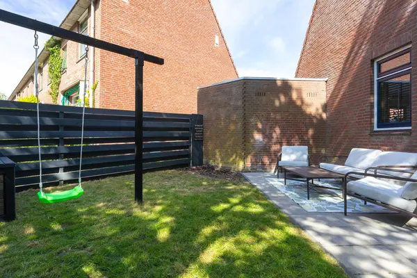 Patio 118, HOORN