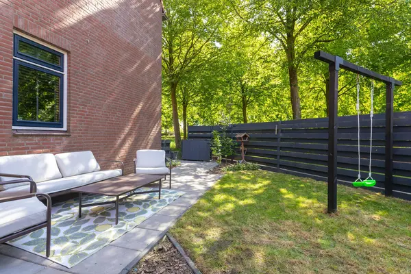 Patio 118, HOORN