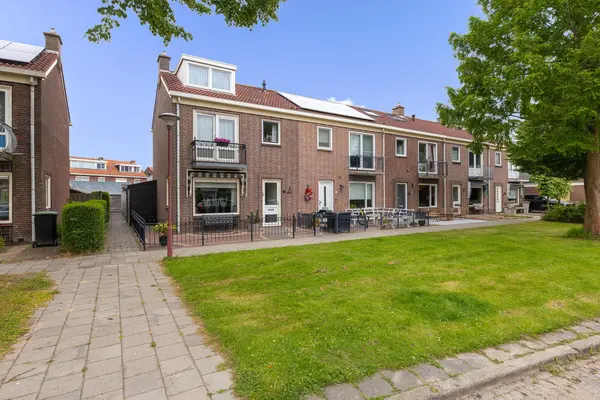 Nicolaes van Stellingwerffstraat 11, MEDEMBLIK