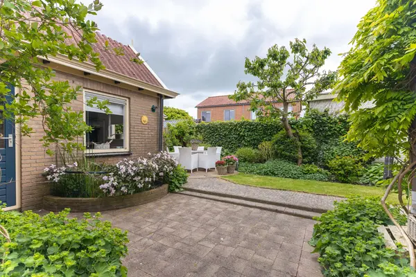 Bernhardstraat 12, AVENHORN
