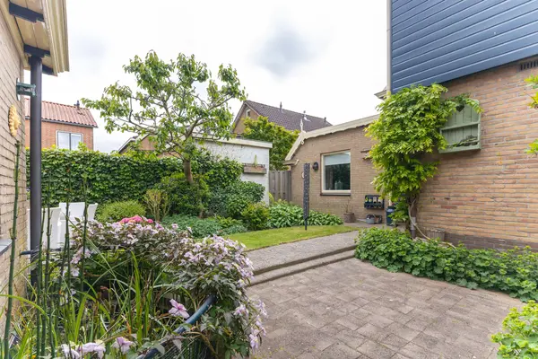 Bernhardstraat 12, AVENHORN