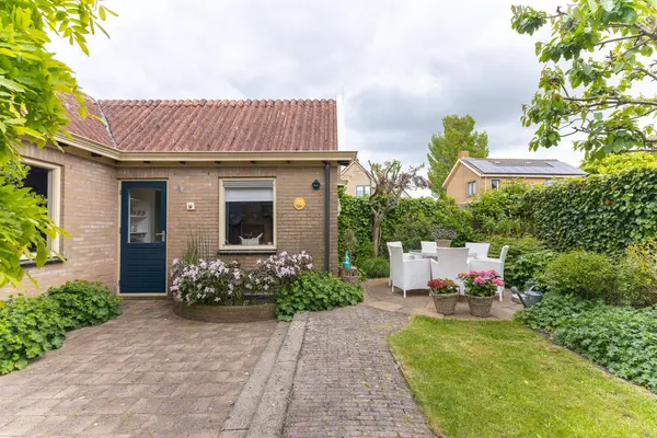 Bernhardstraat 12, AVENHORN