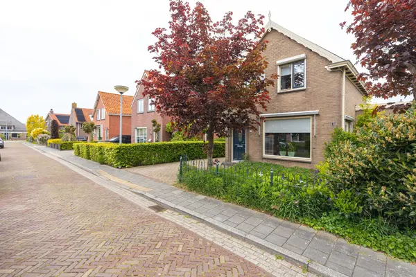 Bernhardstraat 12, AVENHORN