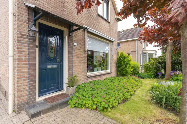 Bernhardstraat 12, AVENHORN
