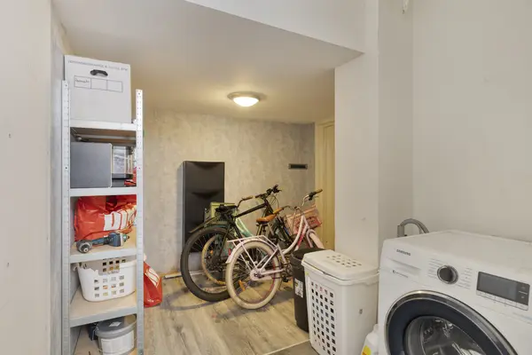 Groeneveldstraat 33, MONSTER