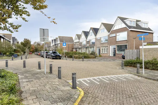 Groeneveldstraat 33, MONSTER