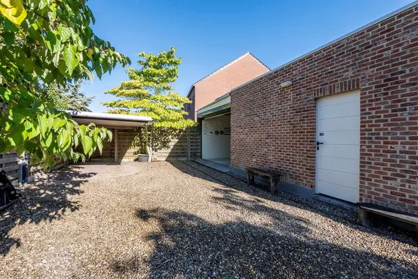 Raaftuinweg 34, Ravels