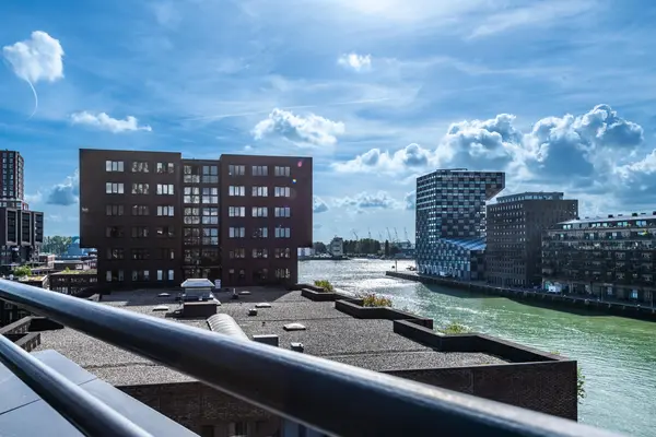 Sint-Jobskade 106, ROTTERDAM