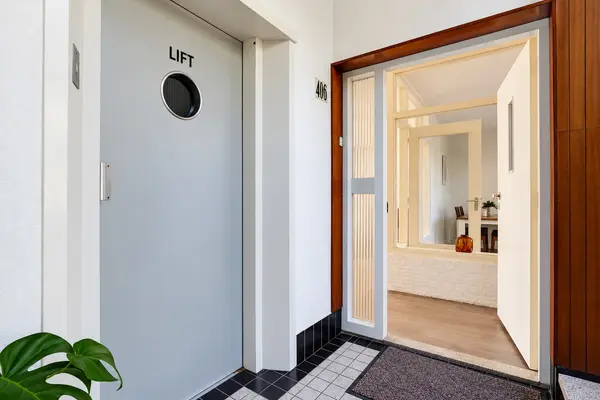 Landréstraat 406, 'S-GRAVENHAGE