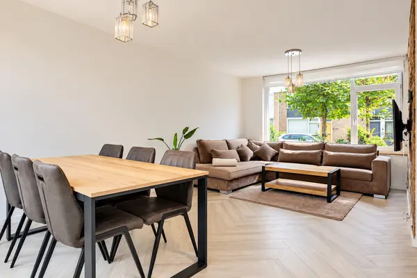 Leeuwerikstraat 16, ALBLASSERDAM