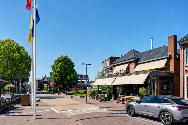 Leeuwerikstraat 16, ALBLASSERDAM