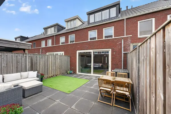 Pieter van den Hoogenbandstraat 47, SCHIEDAM