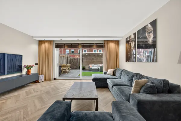 Pieter van den Hoogenbandstraat 47, SCHIEDAM