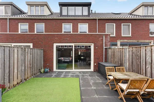 Pieter van den Hoogenbandstraat 47, SCHIEDAM
