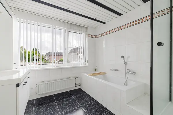 Van den Berghlaan 305, HOOFDDORP