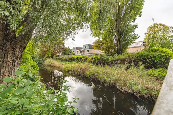 Van den Berghlaan 305, HOOFDDORP