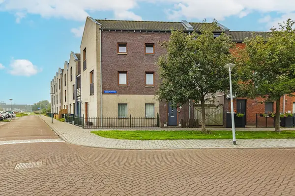 Mazureplantsoen 42, Almere