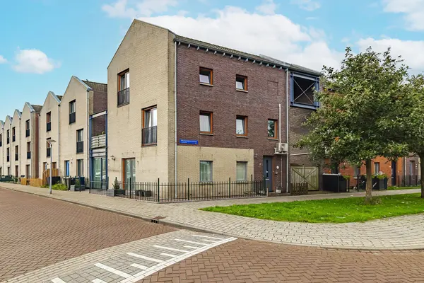 Mazureplantsoen 42, Almere