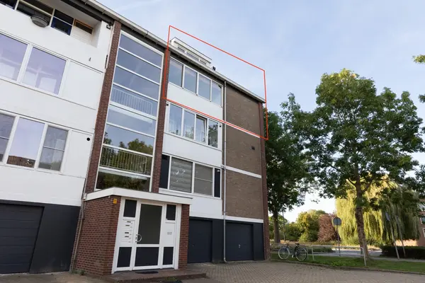 Tesselschadelaan 24, Uithoorn