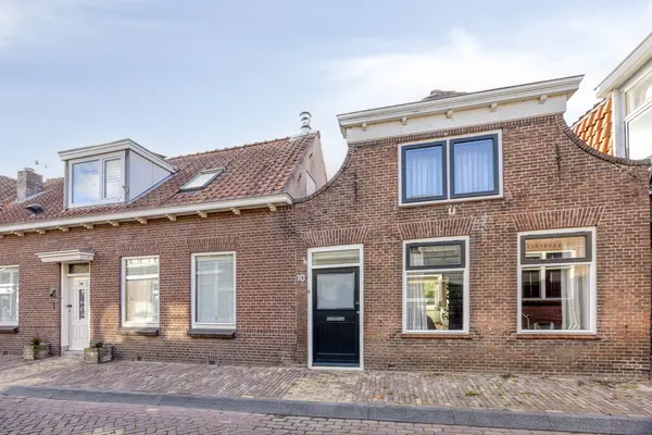 Stationsweg 10, HEENVLIET
