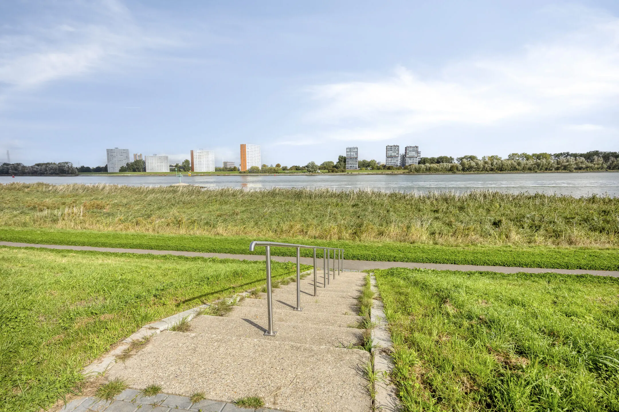 Maasboulevard 132, SPIJKENISSE foto 1