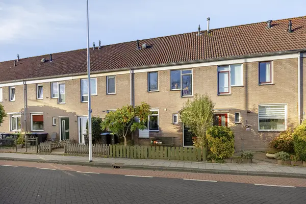 Buntgras 88, SPIJKENISSE