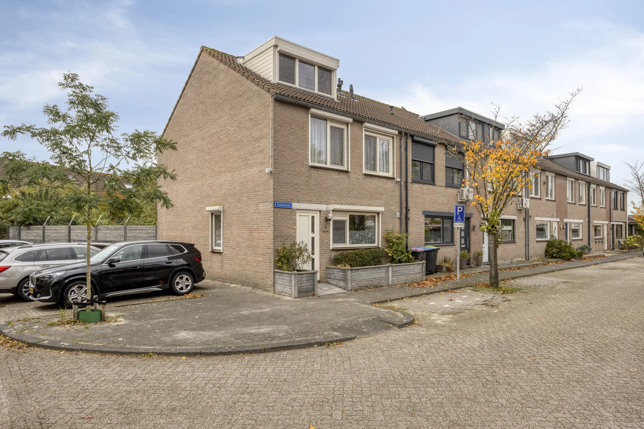 Tubastraat 1, SPIJKENISSE foto 0