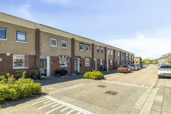 Marguerite Durasstraat 32, SPIJKENISSE