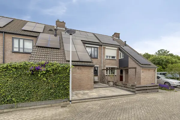 Aan de IJsbaan 14, ZUIDLAND
